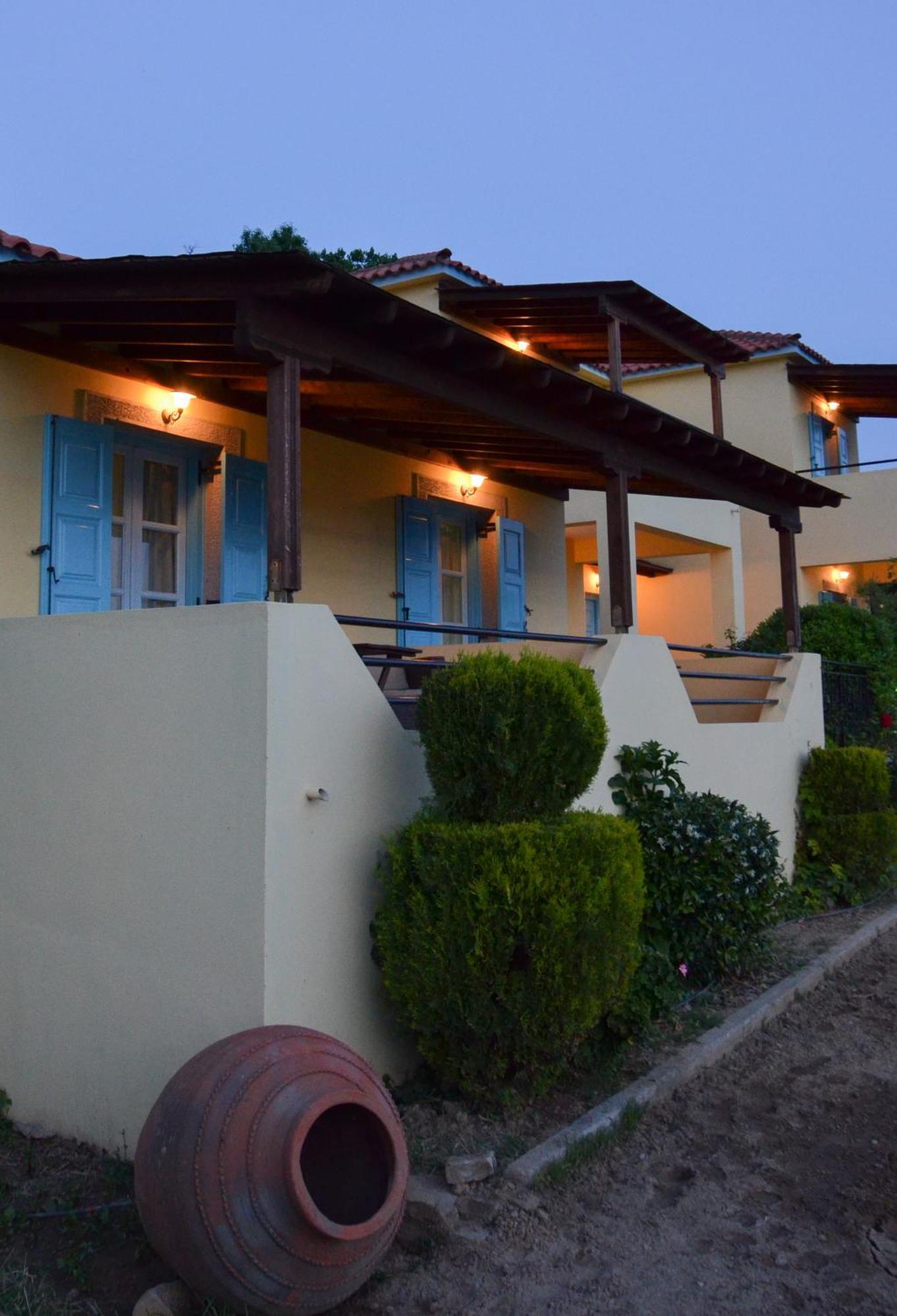 Hotel Dina - Ξενοδοχείο Ντινα Plati  Bagian luar foto