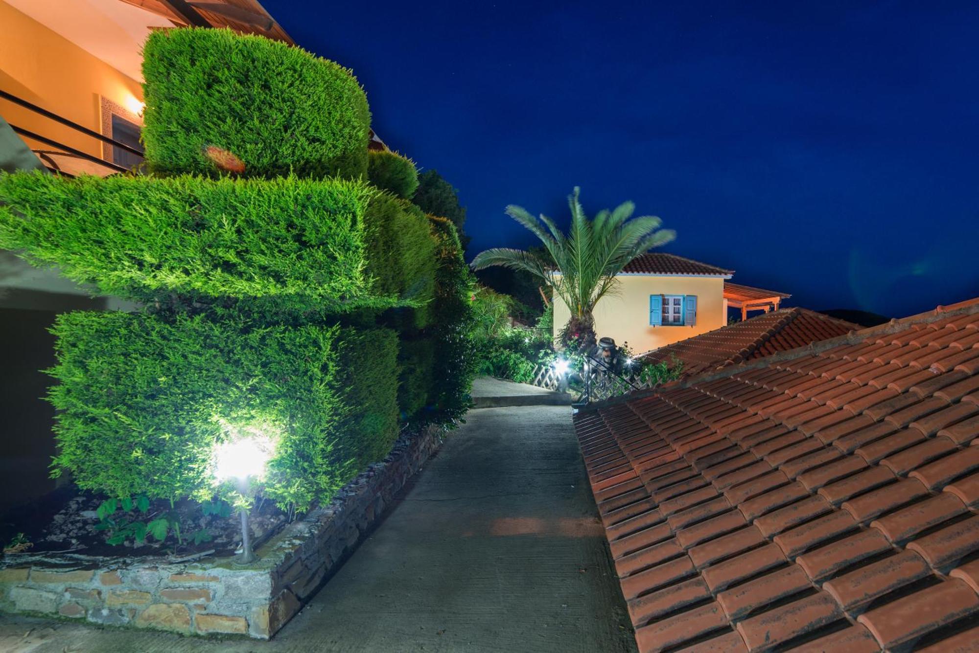 Hotel Dina - Ξενοδοχείο Ντινα Plati  Bagian luar foto