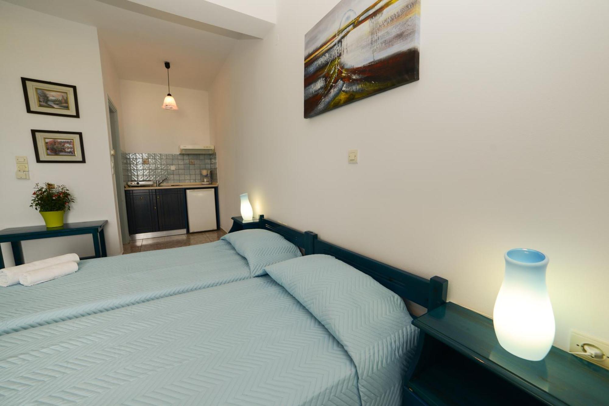 Hotel Dina - Ξενοδοχείο Ντινα Plati  Ruang foto